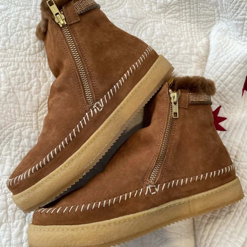 Laidback London Setsu bootie.Suede Ankle Boots with shearling Lining - Picture 4 of 6